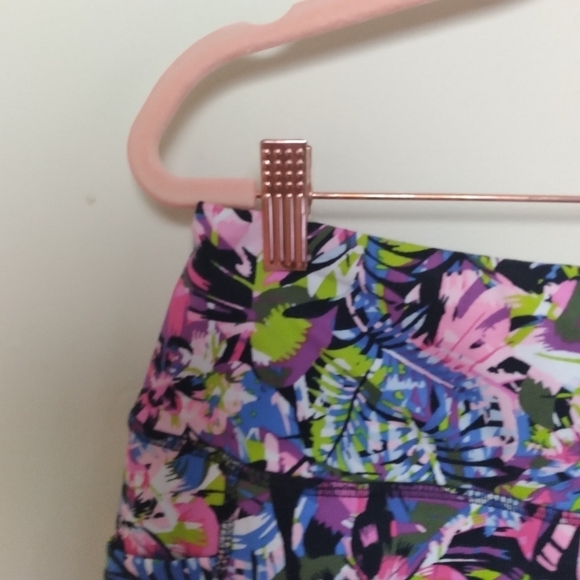 Intro Blue and Pink Tropical Floral Athletic Skort With Tummy Control Panel - Picture 4 of 8